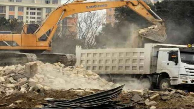 Bakıda böyük söküntü işləri başladı - Bu ərazilərdə evlər...
