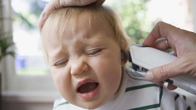 Uşaqlarda qulaq ağrısı