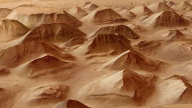 Marsın ionosferi ilk dəfə günorta saatlarında tədqiq edildi