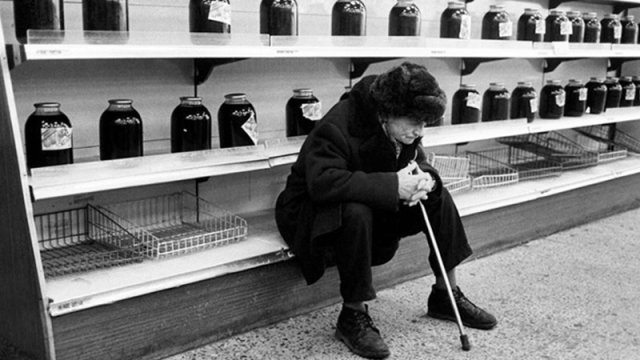 SSRİ-nin kredit siyasəti - borclar maaşlardan avtomatik tutulub