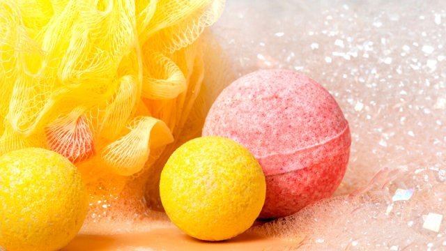 Alimlər: İsti vanna immun sistemini saunadan daha güclü stimullaşdırır