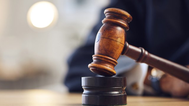 "Səni sevirəm" dedi, həbs olundu - 8 il sonra bəraət aldı