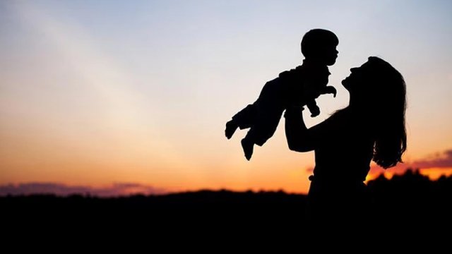 Ana ilə uşaq arasındakı əlaqə 100 milyon il ərzində necə təkamül edib?