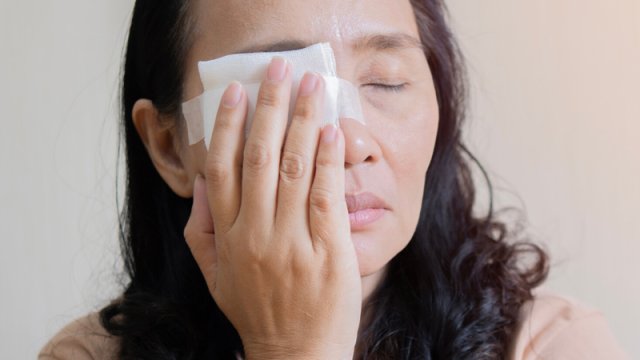 Gözlərinizi allergiyadan qorumağın qeyri-adi üsulu açıqlandı