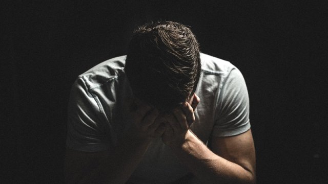 Şantajla məşğul olan 17 və 18 yaşlı gənclər tutuldu