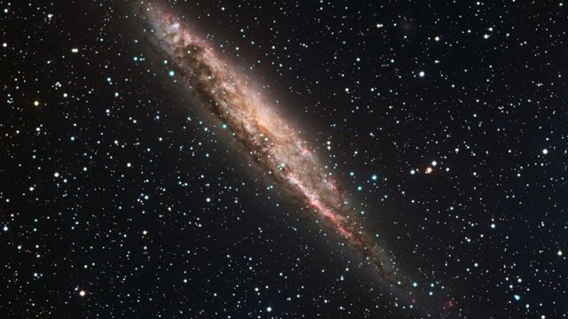 Alimlər 5 milyon il əvvəl qara dəlik tərəfindən atılmış qalaktik fosili tapdı