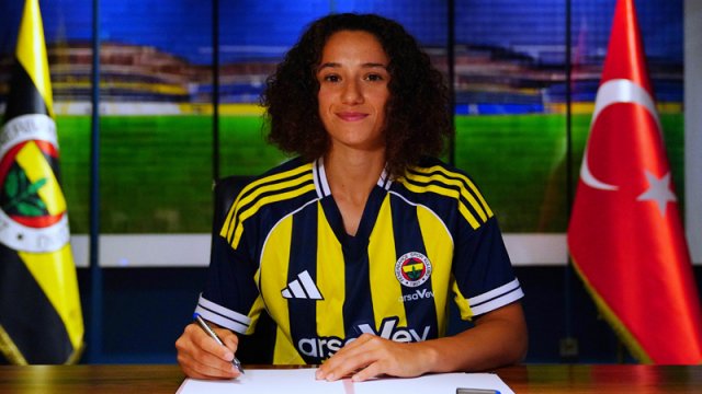 Azərbaycan millisinin üzvü rəsmən "Fənərbağça"da - FOTO