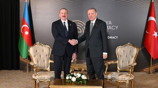 
İlham Əliyev Ərdoğana başsağlığı verdi
