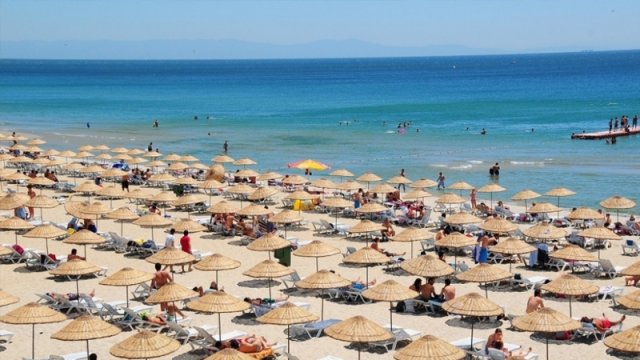 Çimərliyə gedənlər hansı xəstəliklərə yoluxurlar? - Həkim AÇIQLADI