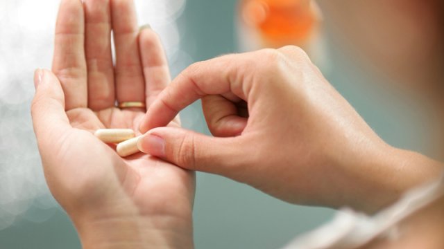 Həkim: D vitamini bütün il boyu, hətta istidə də qəbul edilməlidir