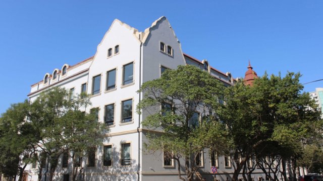 Azərbaycan Fransız Universiteti üçün 728 min manatlıq avadanlıq alınır