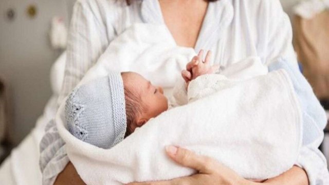 &ldquo;Qızımın üzərində ləkə qalmasın deyə evlənməsinə etiraz etmədim&rdquo;