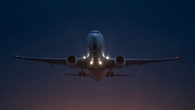 Qadın pilotlar stresli vəziyyətlərdə kişilərdən daha dayanıqlıdır - TƏDQİQAT