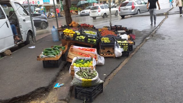 Küçə ticarəti qadağandır?