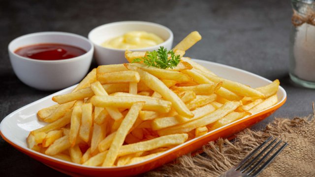 Alimlər: Kartof qızartması şəkərli diabet riskini artırır