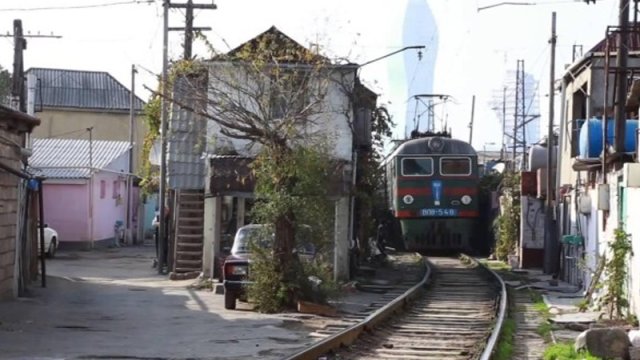 Keşlədə evi sökülən sakinlərə nə ev, nə də pul veriləcək?