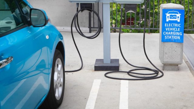 Ölkəmizdə elektrikli avtomobillərin satışı nə üçün azalıb?