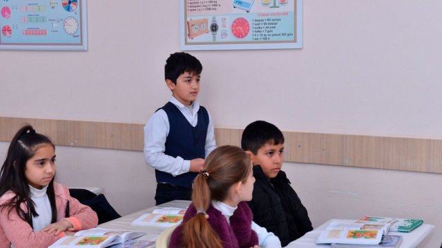 Məktəblərin yeni tədris ili üçün tədris planları təsdiqləndi