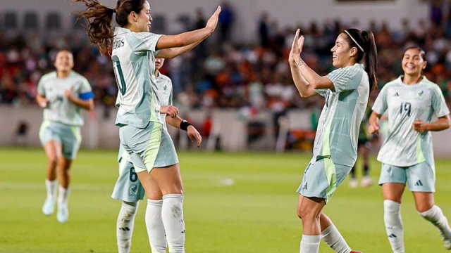 
Futbolda yeni transfer rekordu qeydə alındı