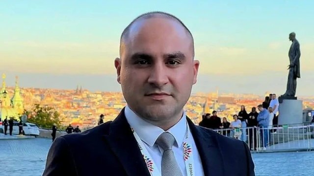 İki ay əvvəl vəzifəyə təyin edilən jurnalist işdən ayrıldı