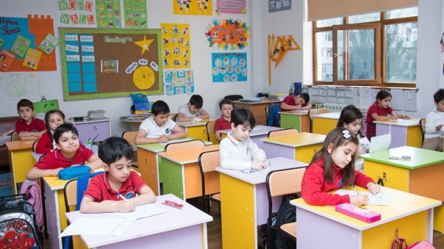 Yeni tədris ili öncəsi uşaqları psixoloji olaraq məktəbə necə hazırlamaq lazımdır?