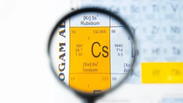Plastik bir qaşıqla belə kəsilməsi mümkün olan metal: Sezium nədir və niyə təhlükəlidir?