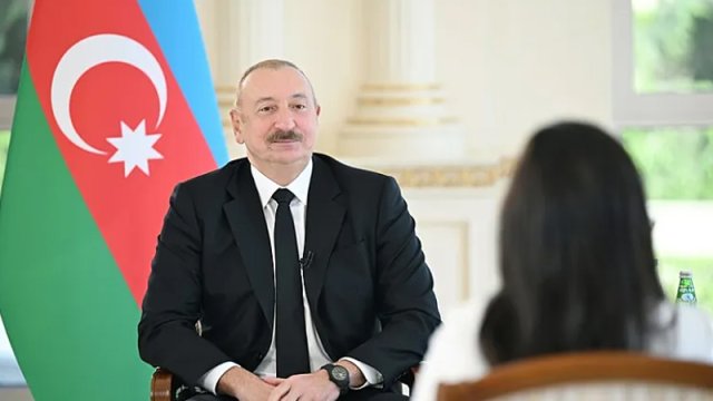İlham Əliyev: "Naxçıvana yolun tikintisini amerikalı investorlar həyata keçirə bilər"
