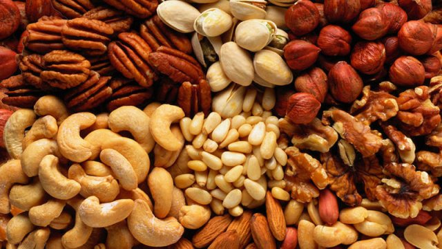 Yol kənarında satılan çərəzlər