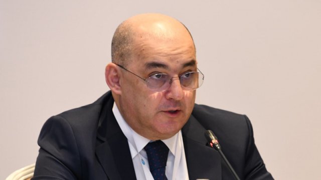 Şahin Bağırov rəisi işdən çıxardı