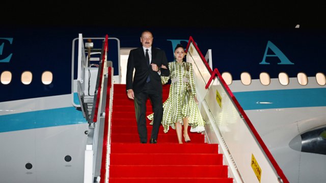 Prezident və birinci xanım Çinə səfərə getdi - FOTO