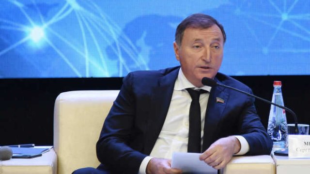 Azərbaycanlı iş adamı ən böyük mağazalarını itirdi