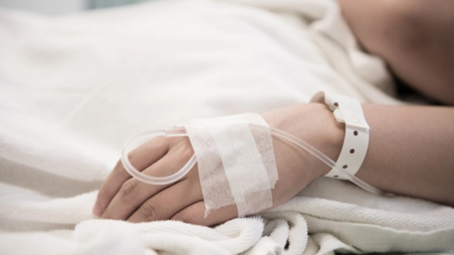 Bir həftə əvvəl maşının vurduğu qadın öldü