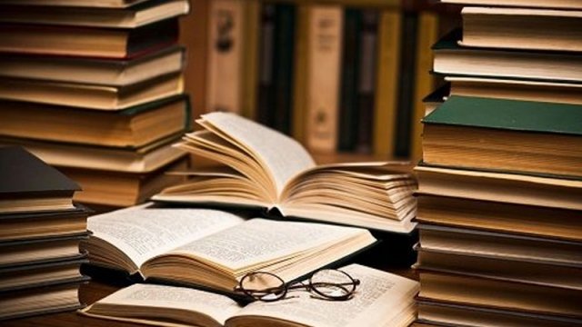 Şair-yazıçılar niyə ədəbiyyatdan pul çıxara bilmir?
