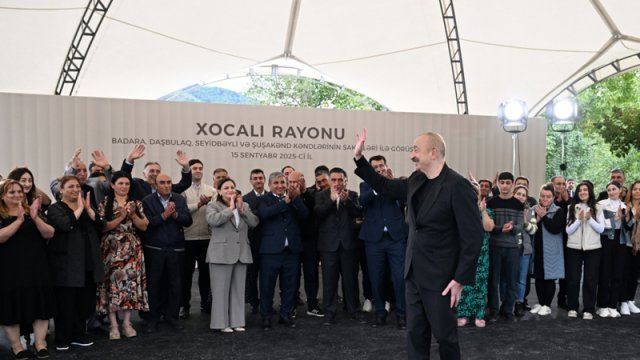 Prezident Xocalı sakinləri ilə görüşdü- YENİLƏNİB