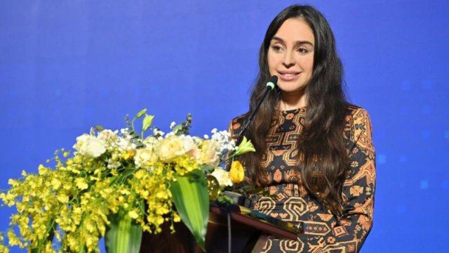 Leyla Əliyeva "Nine Senses Art Center"dəki sərgiyə baxış keçirdi