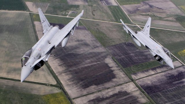 İtaliya NATO-nun şərq cinahını gücləndirmək üçün döyüş təyyarələri göndərməkdən imtina etdi