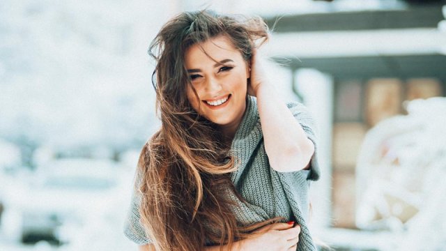 Görünüş əsas deyil: Başqalarının sizi bəyəndiyini göstərən 4 əlamət