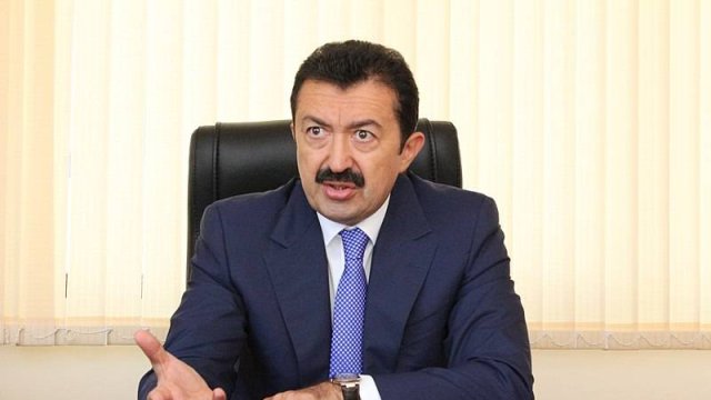 Fəxri Kazımov nə qədər pul qazanıb? - Rəqəmlər