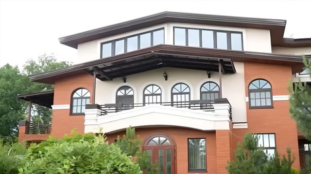 Azərbaycanlı müğənninin bağ evindən 20-30 min manatlıq qızılları oğurlandı - VİDEO