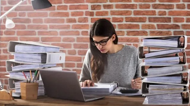 Karyerada edə biləcəyiniz ən böyük səhv: Həddindən artıq işləməkdir?