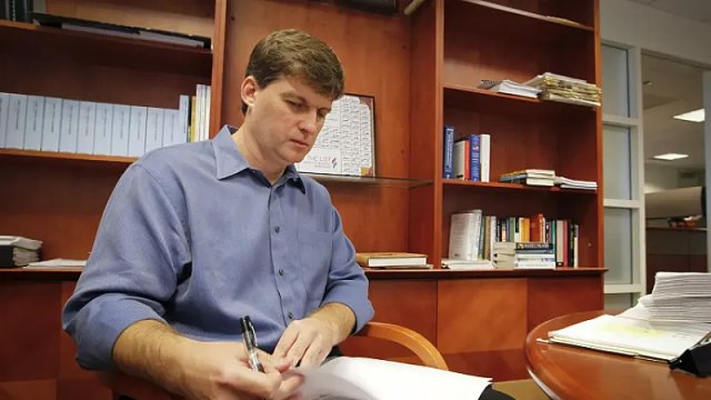 Maliyyə böhranını qabaqcadan görən investor 700 milyon dolları necə qazandı?