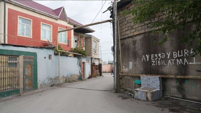 "Dərnəgül" bazarının arxasında evlər sökülür - Nə qədər pul veriləcək?