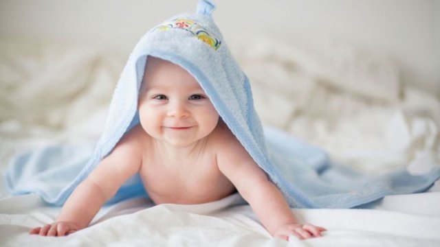 Yenidoğulan körpə 40 gün heç yerə aparılmamalıdır?