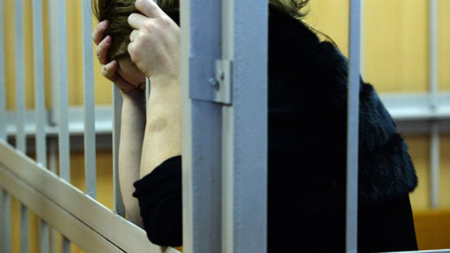 66 yaşlı qadın olmayan evini satmaq istədi - Həbs olundu