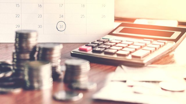 10 manatlıq şirkətin 908 min manat borcu var
