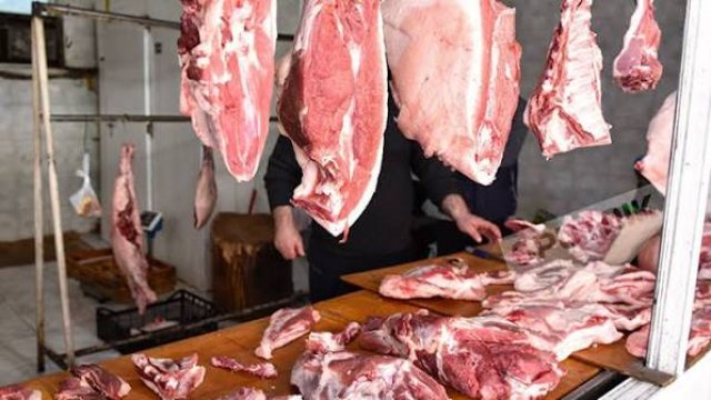 Azərbaycanda Hindistandan gətirilən ətlər satılır? - VİDEO