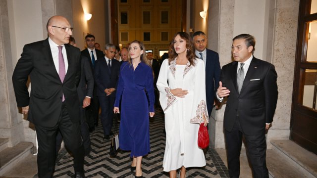 Mehriban Əliyeva Vatikandakı açılışda iştirak etdi - FOTO