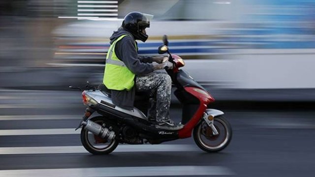 Ekspert: "Moped üçün sürücülük vəsiqəsi tələbi..."