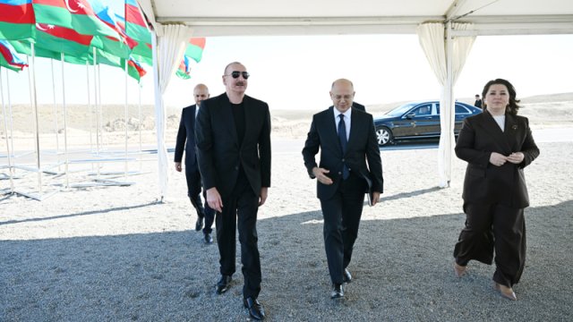 Prezident Şahvəlli kəndində elektrik stansiyalarının təməlini qoydu- YENİLƏNİB