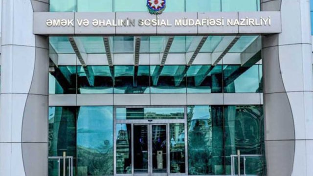 Nazirliyə məxsus avtomobil 2000 manata satıldı